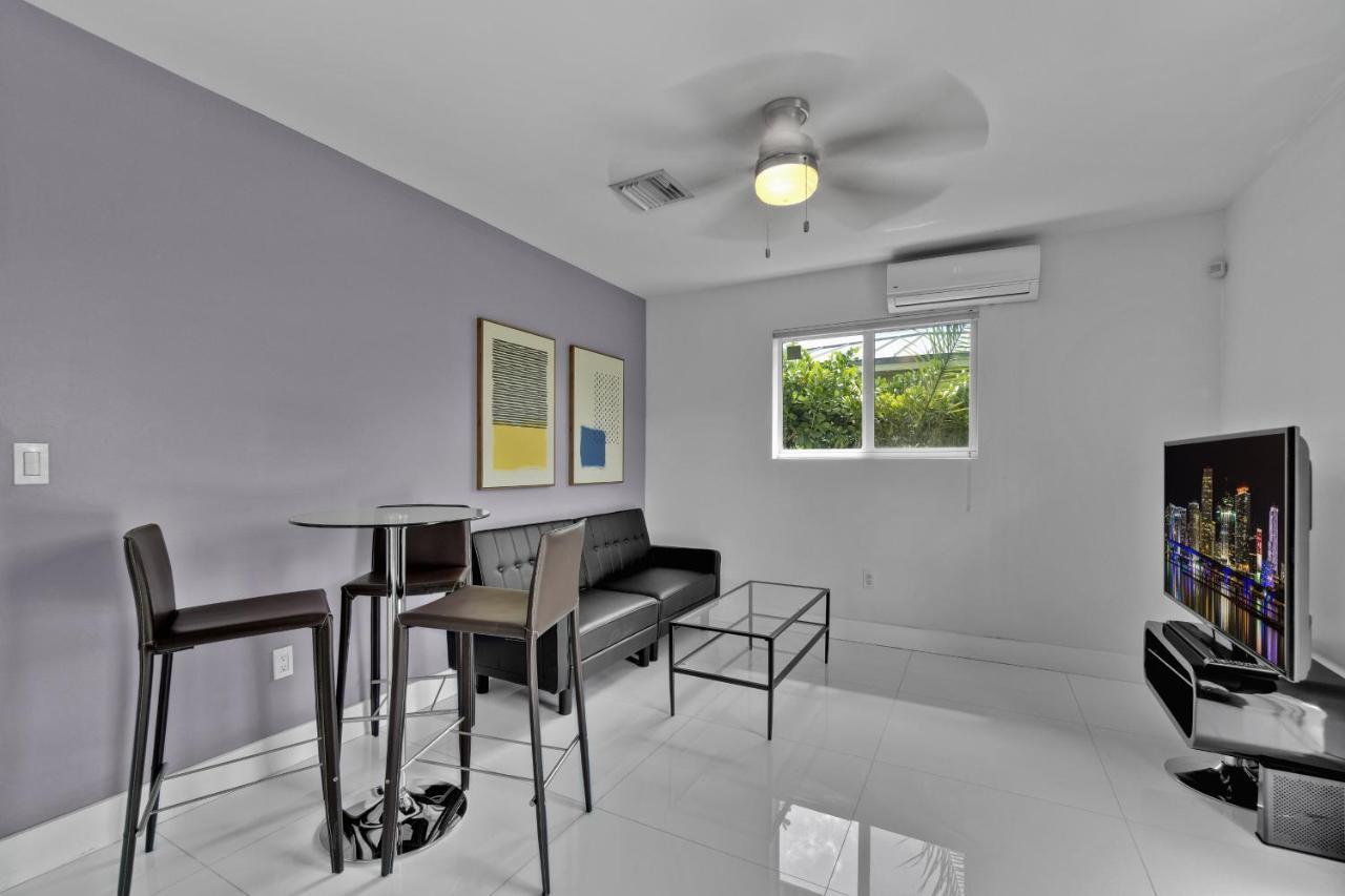 Apartamento Luxury House 4 Beds Heated Pool W Jaccuzzi North Bay Village Exterior foto
