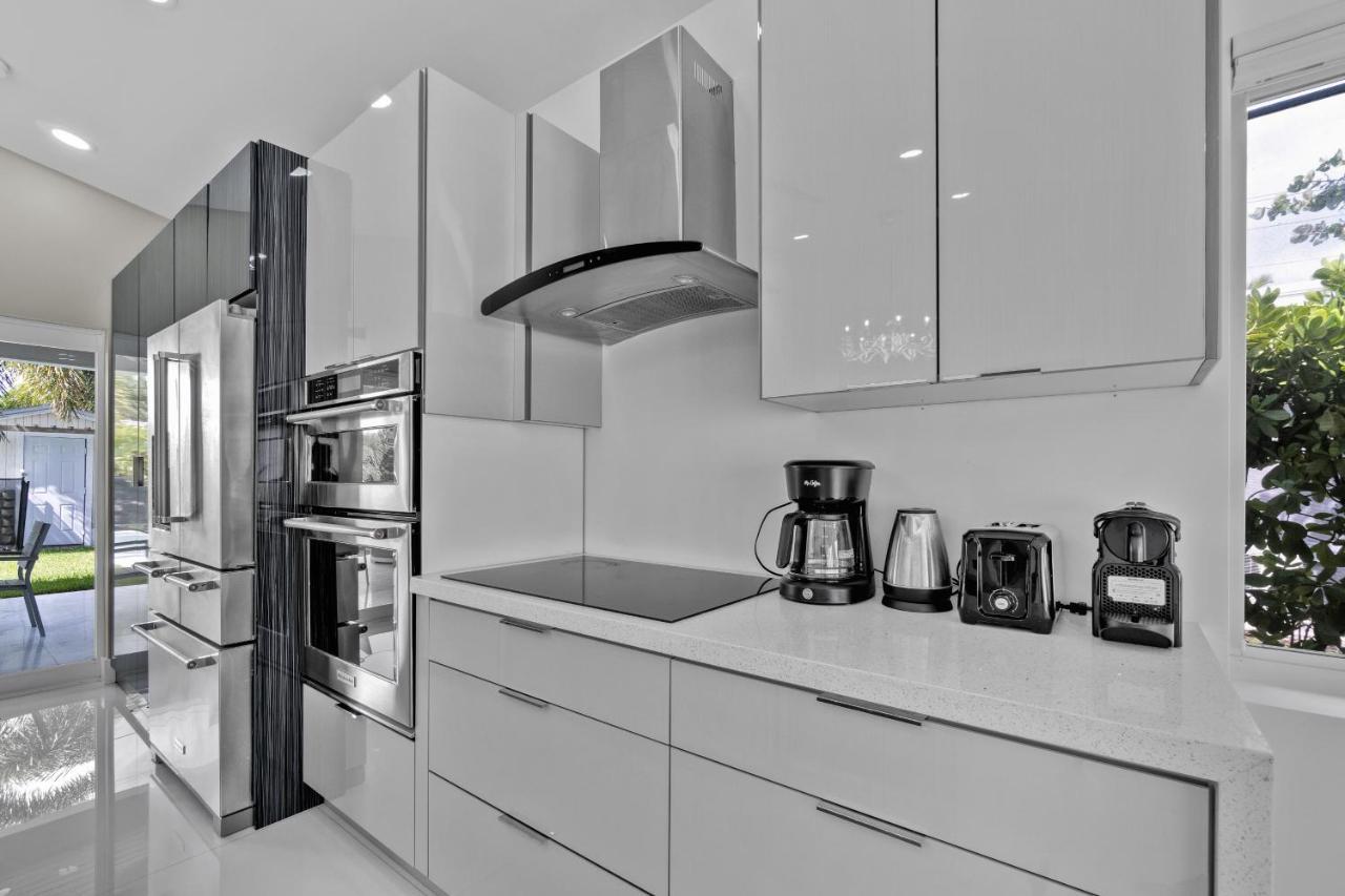 Apartamento Luxury House 4 Beds Heated Pool W Jaccuzzi North Bay Village Exterior foto