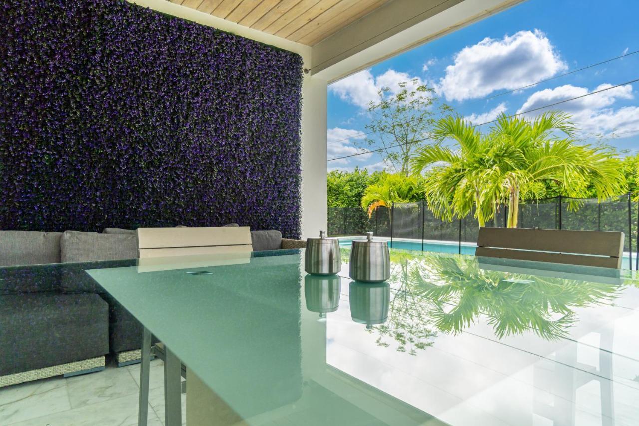 Apartamento Luxury House 4 Beds Heated Pool W Jaccuzzi North Bay Village Exterior foto