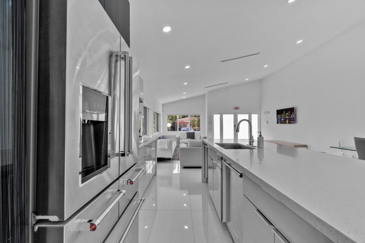 Apartamento Luxury House 4 Beds Heated Pool W Jaccuzzi North Bay Village Exterior foto