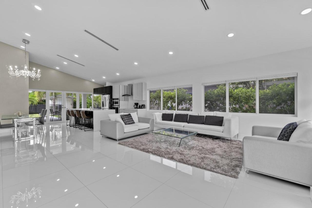 Apartamento Luxury House 4 Beds Heated Pool W Jaccuzzi North Bay Village Exterior foto