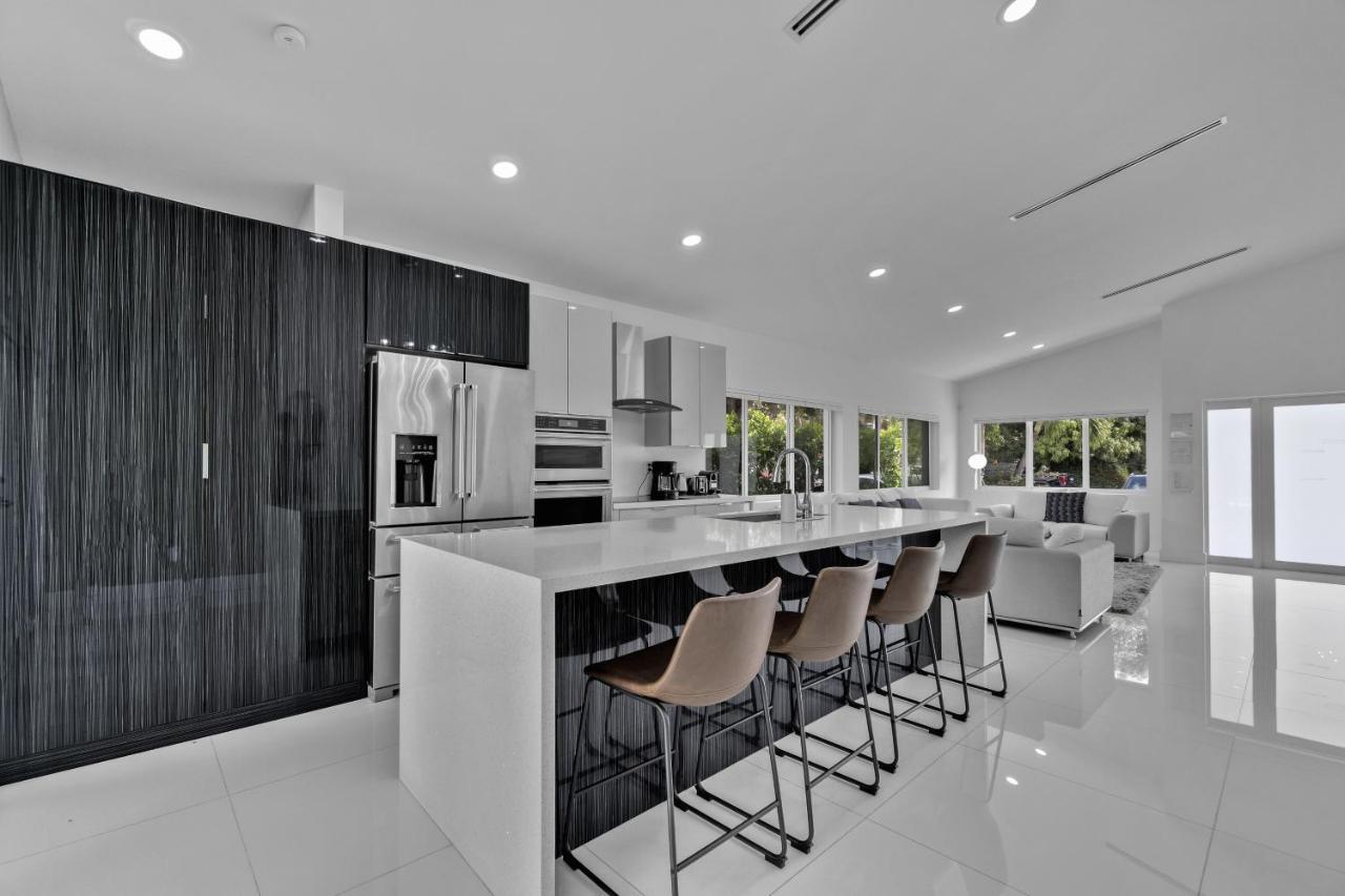 Apartamento Luxury House 4 Beds Heated Pool W Jaccuzzi North Bay Village Exterior foto